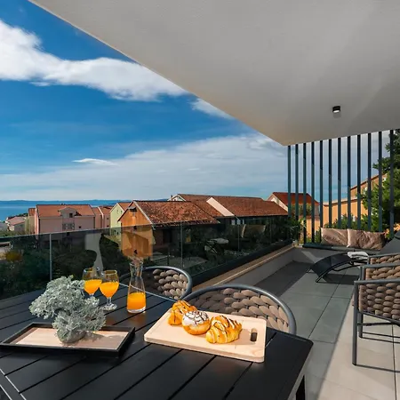 Sunshine Breeze Apartment