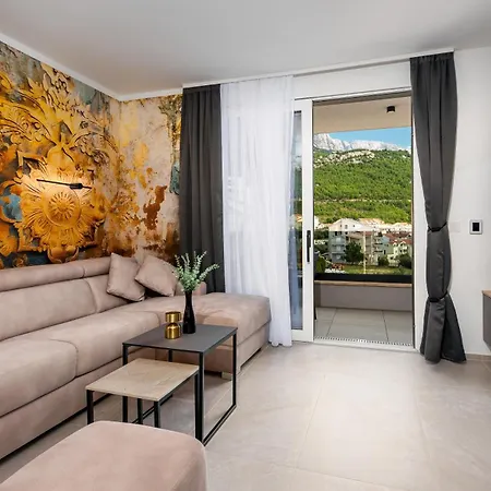 Sunshine Breeze Apartment *