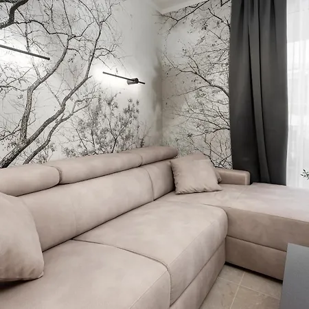 Sunshine Breeze Apartment
